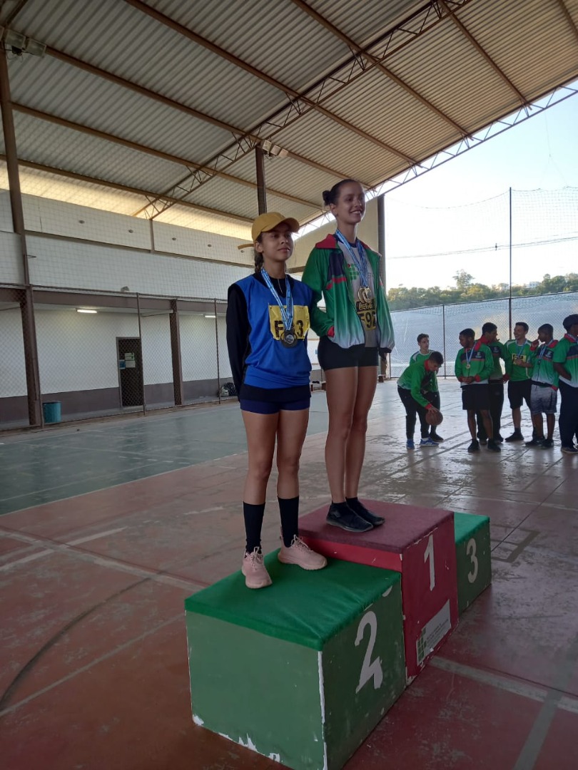 Nicole 2 lugar nos 100 e 200m feminino.jpeg