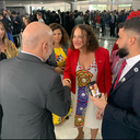 Reitor André Diniz cumprimenta a ministra Luciana Santos