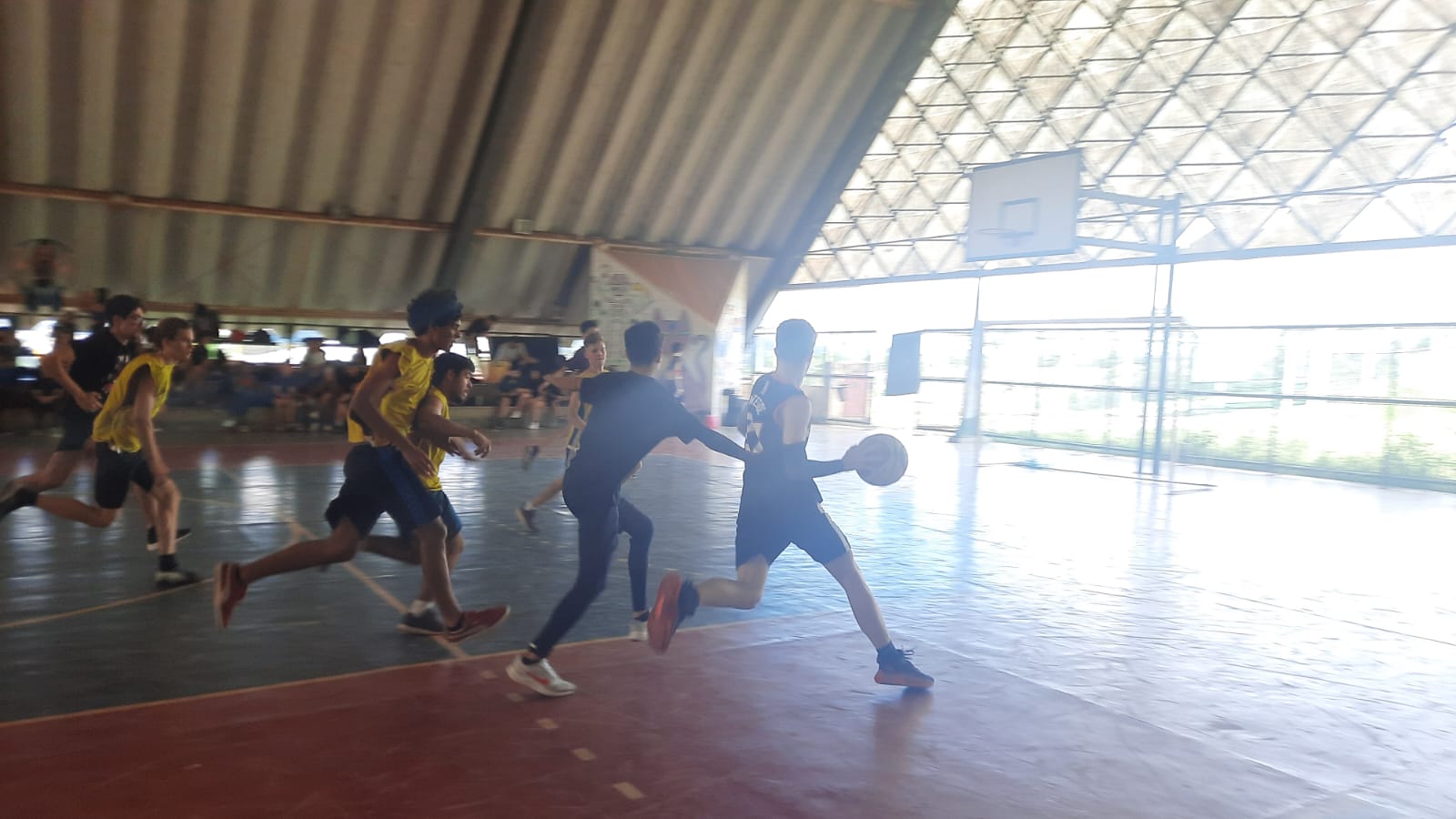 Jogo de basquete torneio interclasse.jpeg