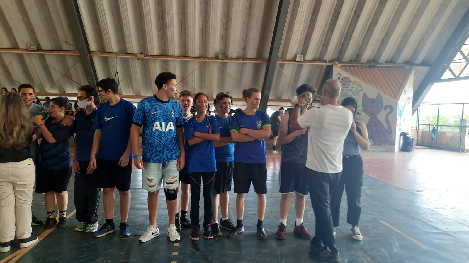 premiação interclasse 2 ano equipe campeã.jpeg