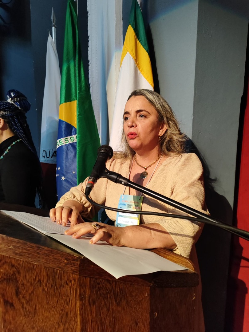 Diretora Geral do Campus São João del-Rei Teresinha Magalhães