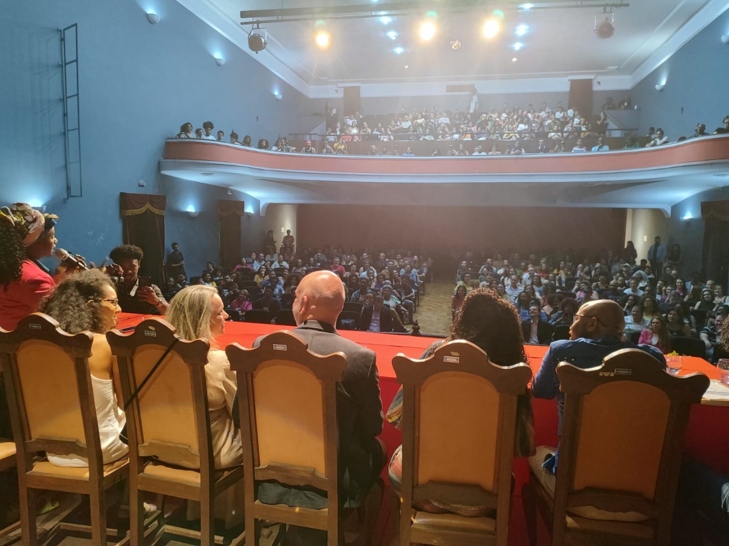 Mesa solene da abertura