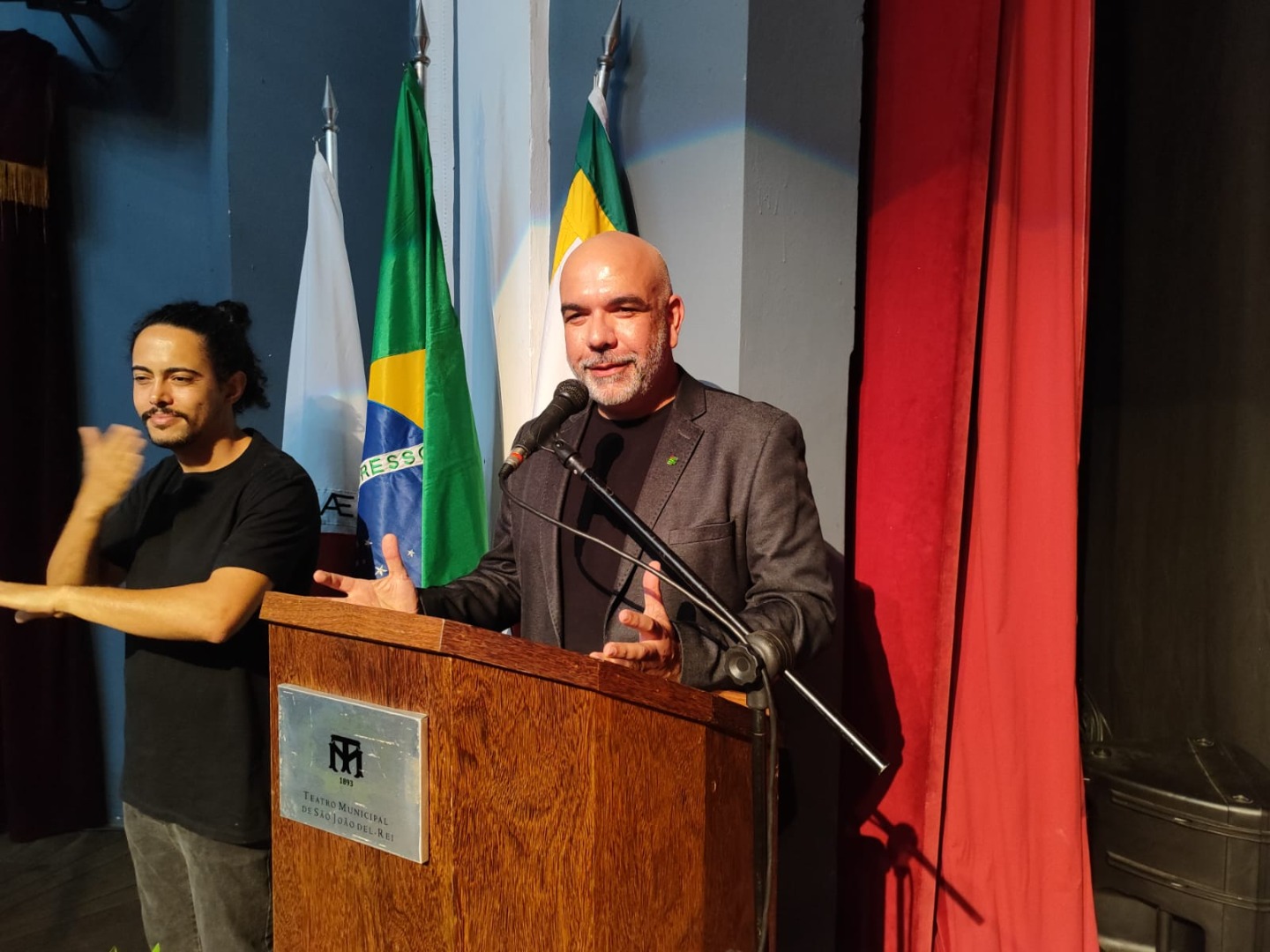 Reitor do IF Sudeste MG André Diniz fala na abertura